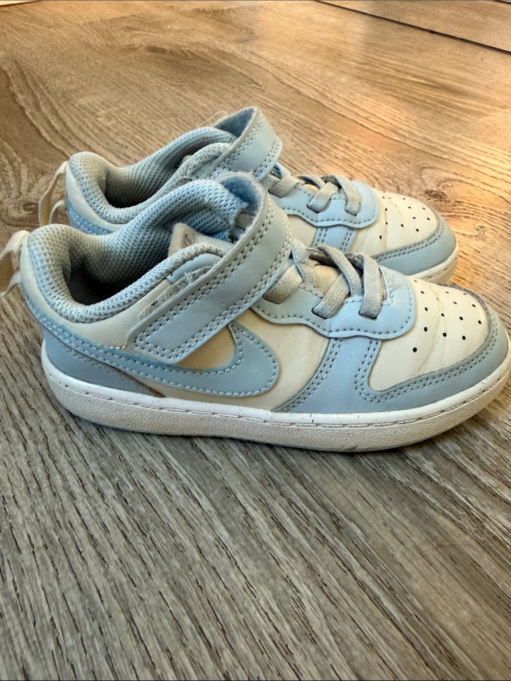 Nike Kids Light Blue and White Hook-and-Loop Sneakers